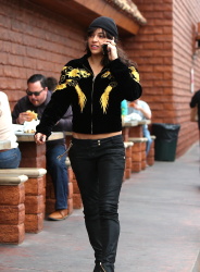 Michelle Rodriguez - Out and about in Beverly Hills - February 7, 2015 (27xHQ) 1MUPjtx4