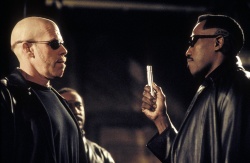 Wesley Snipes - Wesley Snipes, Ron Perlman, Kris Kristofferson - постер и промо стиль к фильму "Blade II (Блэйд 2)", 2002 (23xHQ) 2CgSkGpU
