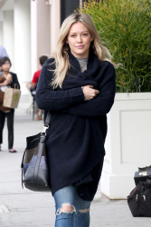 Hilary Duff - Out and about in Beverly Hills, 10 января 2015 (5xHQ) 2LM4DbFk