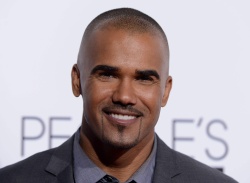 Shemar Moore - 40th People's Choice Awards at the Nokia Theatre in Los Angeles, California - January 8, 2014 - 4xHQ 2ayfp0NK