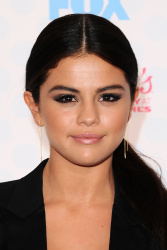 Selena Gomez - At the FOX's 2014 Teen Choice Awards, August 10, 2014 - 393xHQ 2uOhGpUQ