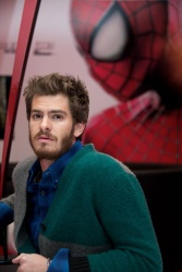 Andrew Garfield - The Amazing Spider-Man 2 press conference portraits by Vera Anderson (Los Angeles, November 17, 2013) - 8xHQ 3ovrwWnL