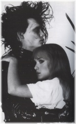 Johnny Depp, Winona Ryder - Промо + стиль и постеры к фильму "Edward Scissorhands (Эдвард руки-ножницы)", 1990 (34хHQ) 5SSFVKae