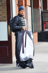 Josh Duhamel - Josh Duhamel - is spotted out and about in New York City, New York - February 24, 2015 - 26xHQ 5Vj9EryY