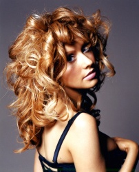 Christina Aguilera - Robert Erdmann Photoshoot 2004 - 40xHQ 5mjXba2U