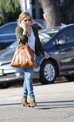 Sarah Michelle Gellar - Out and about in LA, 21 ноября 2014 (43xHQ) 6fjNi9gY