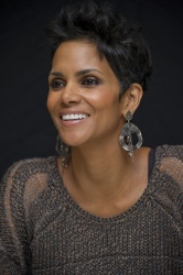 Halle Berry - Cloud Atlas press conference portraits by Magnus Sundholm (Beverly Hills, October 13, 2012) - 17xHQ 6tOb1S1L
