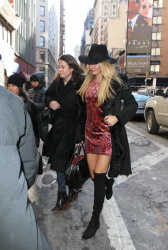 Candice Swanepoel - Candice Swanepoel - Out & about in NYC (February 5 2015) (18xHQ) 739XRE0a
