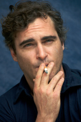 Joaquin Phoenix - Reservation Road press conference portraits by Vera Anderson (New York, October 7, 2007) - 5xHQ 7NHffCcz