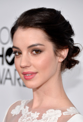 Adelaide Kane - 40th People's Choice Awards held at Nokia Theatre L.A. Live in Los Angeles (January 8, 2014) - 52xHQ 8Ej3S4BX