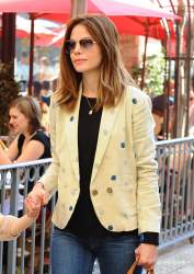 Michelle Monaghan - At the Grove in Los Angeles, 19 января 2015 (20xHQ) 9P5ckSXE