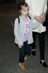 Angelina Jolie - LAX Airport - February 11, 2015 (185xHQ) 9a2aG9cp