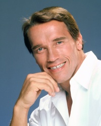 Arnold Schwarzenegger - Harry Langdon Portraits (Los Angeles, June 13, 1985) - 14xHQ AnDiImYO