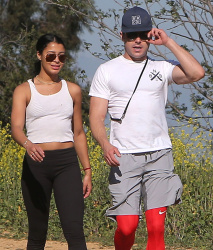 Zac Efron & Sami Miró - take a hike in Griffith Park,Los Angeles 2015.03.08 - 29xHQ BfHeNfFK