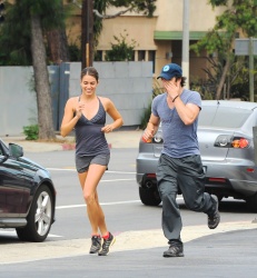 Ian Somerhalder & Nikki Reed - out for an early morning jog in Los Angeles (July 19, 2014) - 27xHQ CQ38AIyz