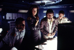 Ian Holm, Sigourney Weaver - постеры и промо стиль к фильму "Alien (Чужой)", 1979 (70хHQ) CTolS2My