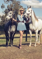 Ана Хикманн (Ana Hickmann) Equus Jeans Style Spring-Summer 2012 (16xHQ) FChzOpYl