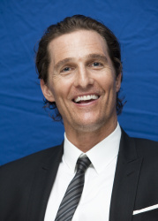 Matthew McConaughey - "The Lincoln Lawyer" press conference portraits by Armando Gallo (Beverly Hills, March 9, 2011) - 16xHQ FJsVlBHN