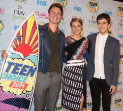 Shailene Woodley - 2014 Teen Choice Awards, Los Angeles August 10, 2014 - 363xHQ FSb307jG
