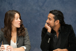 Evangeline Lilly, Naveen Andrews  - "Lost" press conference portraits by Vera Anderson 2008 - 17xHQ FZGJJP6y