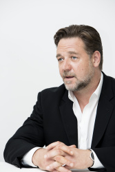 Russell Crowe - Russell Crowe - "Noah" press conference portraits by Armando Gallo (Beverly Hills, March 24, 2014) - 19xHQ HRiwfnqY