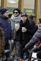 Adam Lambert - out and about with Sauli Koskinen in Amsterdam (2015.01.31) - 10xHQ Ieg5KmAW