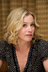 Christina Applegate - Samantha Who press conference portraits by Vera Anderson (Beverly Hills, April 10, 2008) - 9xHQ LO0H7NyS