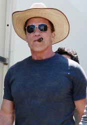 Arnold Schwarzenegger - seen out in Los Angeles - April 18, 2015 - 72xHQ MdkA3L3L