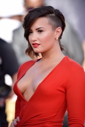 Demi Lovato - At the MTV Video Music Awards, August 24, 2014 - 112xHQ NjoV3lTM