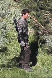 Tom Cruise - on the set of 'Oblivion' in June Lake, California - July 10, 2012 - 15xHQ NyVqJhLq