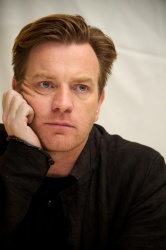 Ewan McGregor - 'Haywire' Press Conference Portraits by Vera Anderson - January 7, 2012 - 10xHQ OVoohUBL