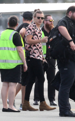 Harry Styles, Niall Horan and Liam Payne - Arriving in Brisbane, Australia - February 11, 2015 - 17xHQ Pl8hzlzA