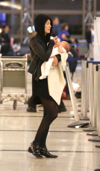 Rosamund Pike - carries her newborn son in Los Angeles - February 6, 2015 (31xHQ) PokveYYH