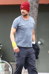 Josh Duhamel - looked determined on Monday morning as he head into a CircuitWorks class in Santa Monica - March 2, 2015 - 17xHQ PvLH60Ja