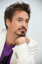 Robert Downey Jr. - The Soloist press conference portraits by Vera Anderson (Beverly Hills, April 3, 2009) - 20xHQ Pwk3AUv8