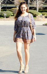 Kelly Brook - Out and about in LA - February 14, 2015 (140xHQ) Q92VAWxt