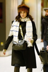 Rachel Weisz - Rachel Weisz - Arriving at Heathrow Airport in London, 30 января 2015 (21xHQ) Qpprk5uJ