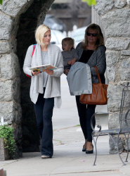 Malin Akerman - Out and about in Los Feliz - February 22, 2015 (27xHQ) R48f0a0h