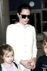 Angelina Jolie - LAX Airport - February 11, 2015 (185xHQ) Rq3gzHZV