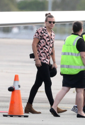 Harry Styles, Niall Horan and Liam Payne - Arriving in Brisbane, Australia - February 11, 2015 - 17xHQ S0if0xli