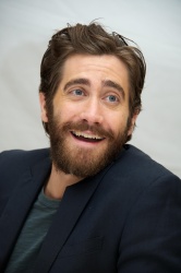 Jake Gyllenhaal - 'End of Watch' Press Conference Portraits by Vera Anderson - September 10, 2012 - 6xHQ SP1Y7Eg5