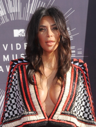 Kim Kardashian - 2014 MTV Video Music Awards in Los Angeles, August 24, 2014 - 90xHQ TDRYHj12