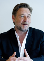 Russell Crowe - Поиск TZgMWDLV