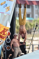 Zac Efron & Robert De Niro - On the set of Dirty Grandpa in Tybee Island,Giorgia 2015.04.30 - 140xHQ VIrZmUh7