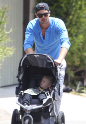 Josh Duhamel - Out and about in Brentwood - May 9, 2015 - 22xHQ VtlJZ80u
