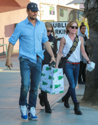 Josh Duhamel and Fergie - spotted out for lunch with friends at The Ivy At The Shore Restaurant in Santa Monica - January 17, 2015 - 12xHQ Xgv1tA7p