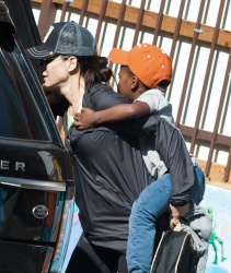 Sandra Bullock - Out and about in Los Angeles (2015.03.04.) (25xHQ) YMGapHJ7