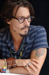 Johnny Depp - The Corpse Bride press conference portraits by Vera Anderson (Toronto, September 12, 2005) - 4xHQ YjE5DAfB
