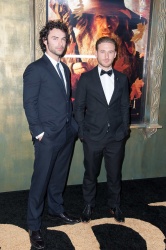 Aidan Turner - 'The Hobbit An Unexpected Journey' New York Premiere, December 6, 2012 - 50xHQ Yps7ht5E