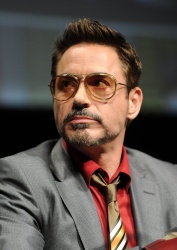 Robert Downey Jr. - "Iron Man 3" panel during Comic-Con at San Diego Convention Center (July 14, 2012) - 36xHQ Z1nEfu67